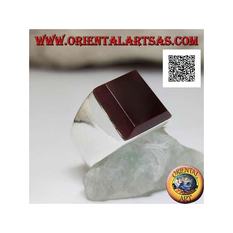 Silberring mit rechteckigem Karneol über einer glatten Fassung