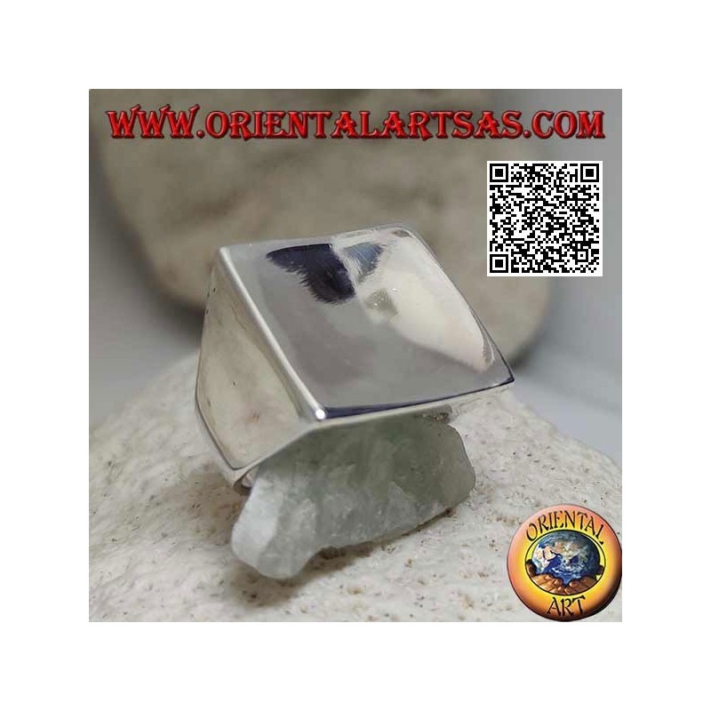 Smooth silver ring with 22 mm large concave square
