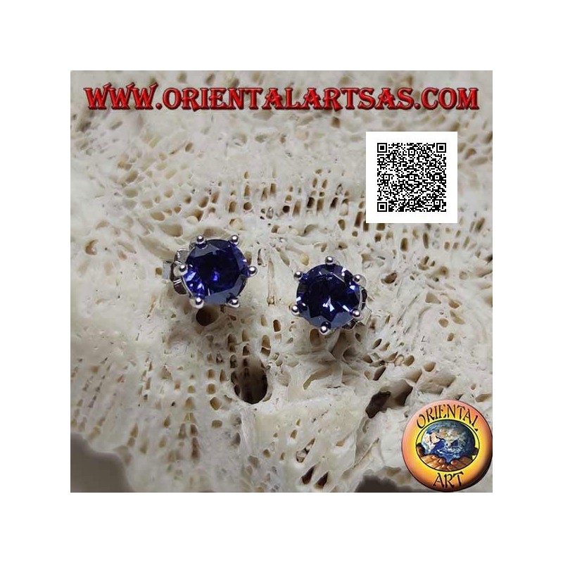 Silver lobe earrings with round synthetic sapphire set with six clips