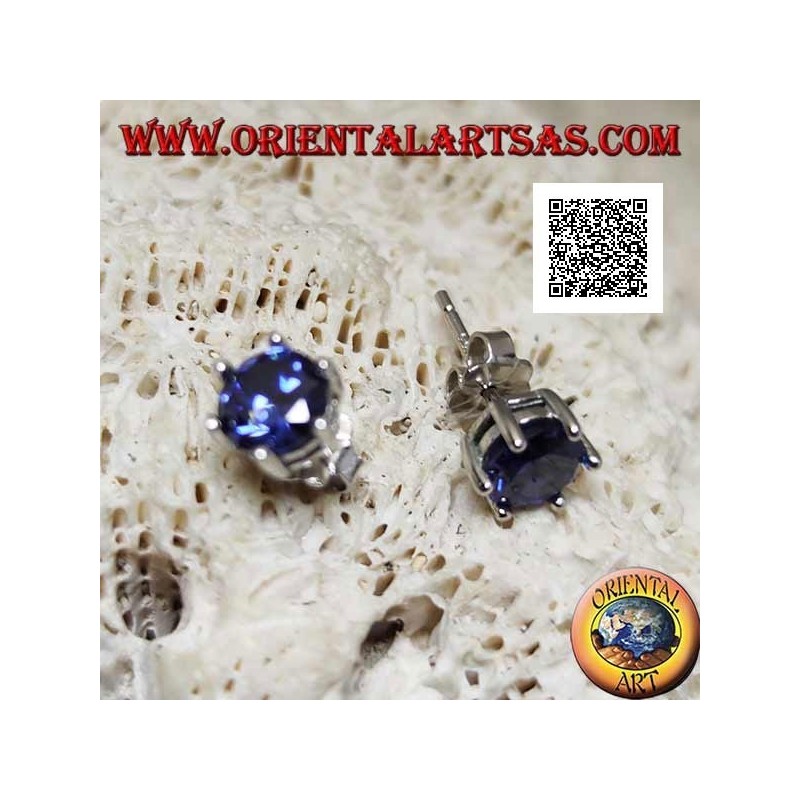 Silver lobe earrings with round synthetic sapphire set with six clips