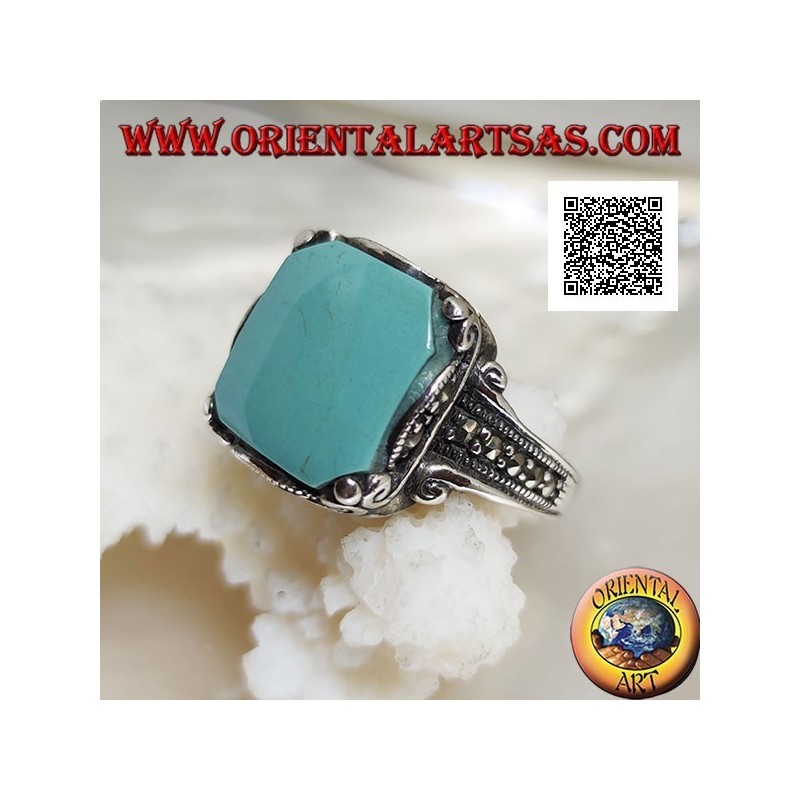 Silberring mit quadratischem Cabochon-Türkis in gewelltem Rahmen und Markasit um und an den Seiten