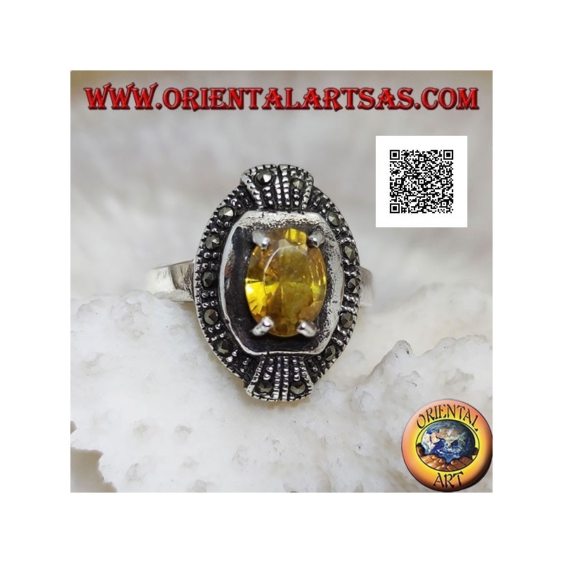 Bague elliptique en argent avec topaze jaune ovale sertie et marcassite