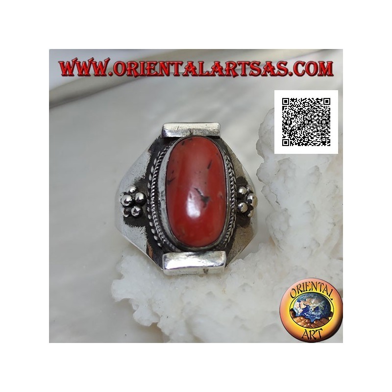 Anello in argento con corallo antico tibetano ovale su montatura nepalese e palline sui lati (18)