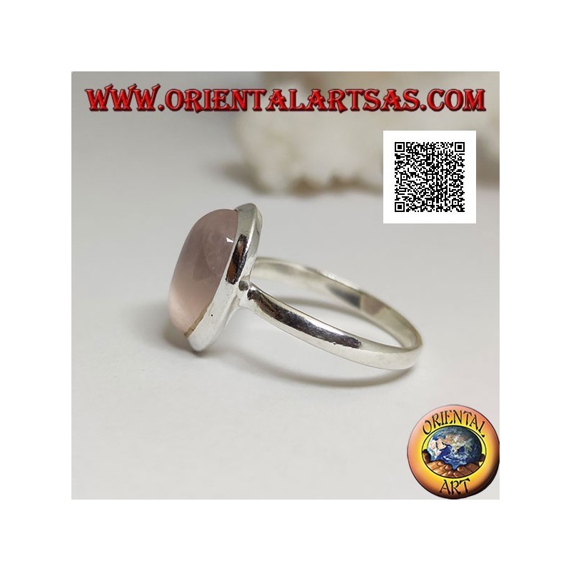 Silberring mit Cabochon-Tropfen-Rosenquarz auf einer glatten Solitärfassung