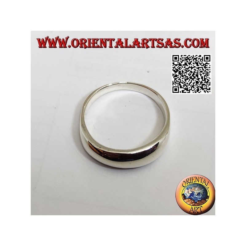 Glatter silberner Ring mit abgerundetem und dickem Band auf der Vorderseite
