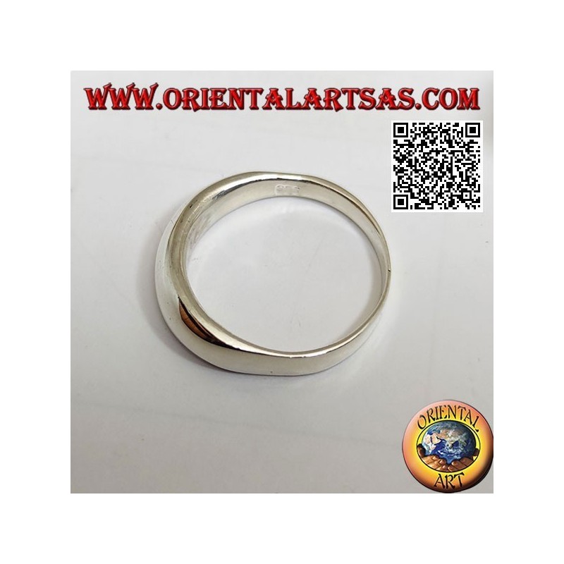 Glatter silberner Ring mit abgerundetem und dickem Band auf der Vorderseite
