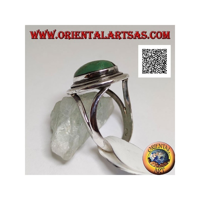 Anello in argento con turchese tibetano antico ovale con doppio bordo liscio agganciato lateralmente a due
