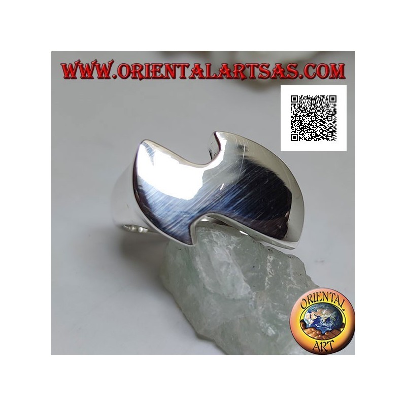 Anello in argento liscio di forma piatta, astratta e sinuosa in stile futuristico
