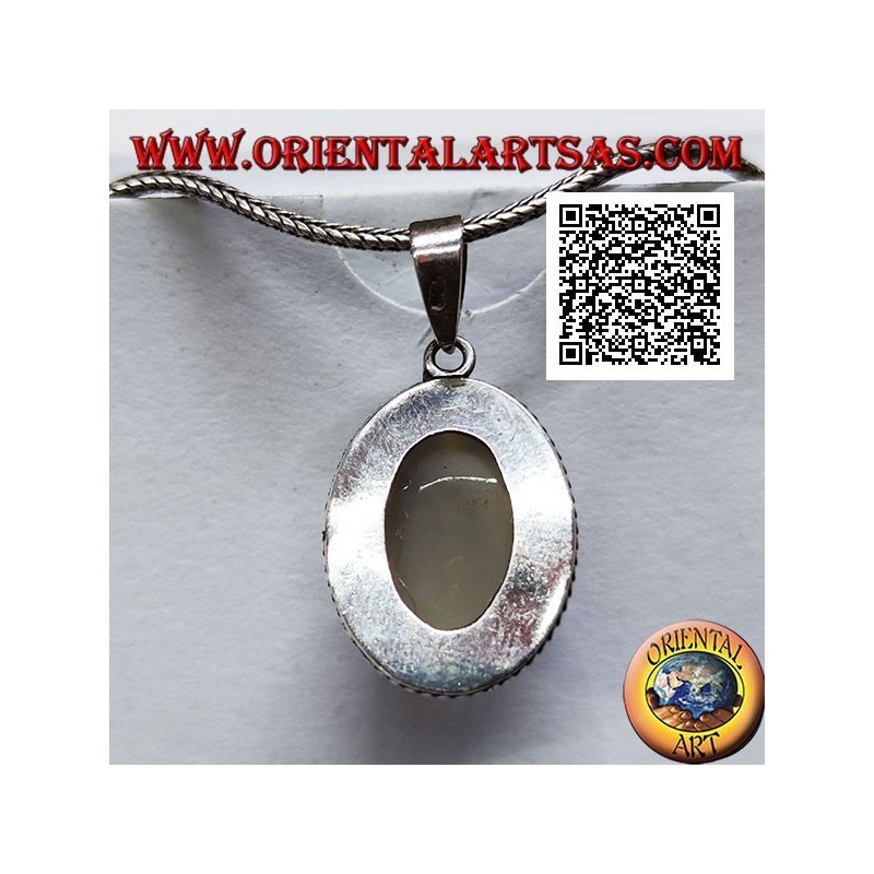 Ciondolo in argento con pietra di luna ovale cabochon contornata da intreccio e tris di dischetti