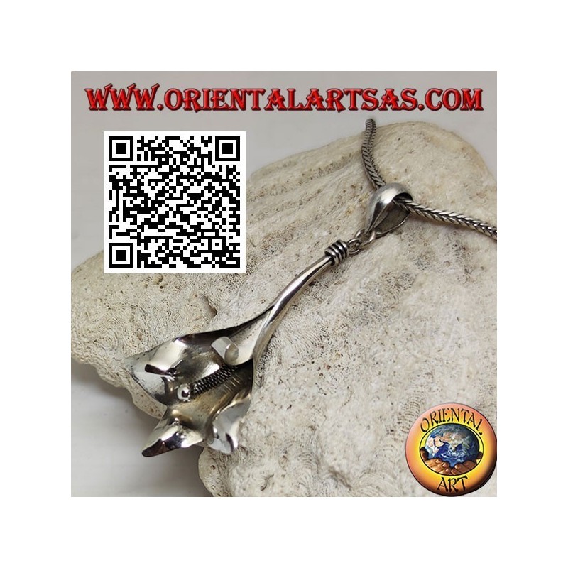 Pendentif en argent en forme de grand lys (lilium)