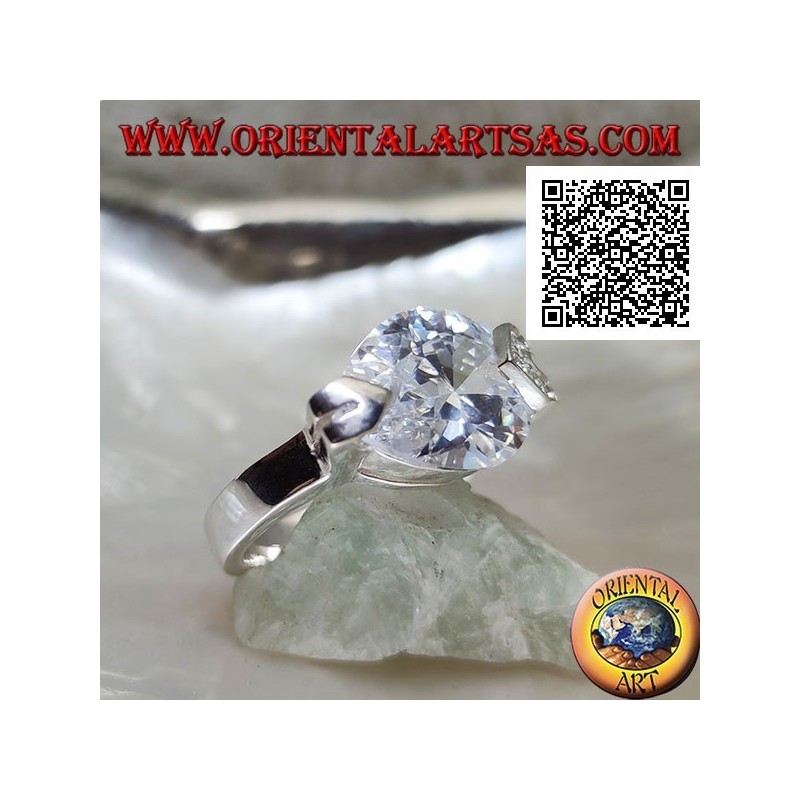 Anello in argento rodiato con zircone a goccia bianco sfaccettato con zirconi bianchi su un gancio