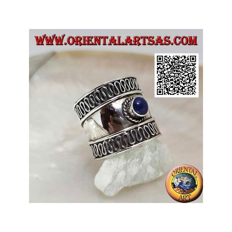 Anillo de plata de banda ancha con lapislázuli redondo y serpentina en los lados, Bali