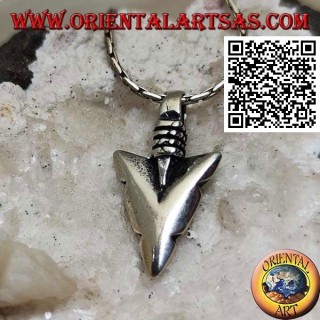 Colgante de plata: punta de flecha gruesa nativa americana