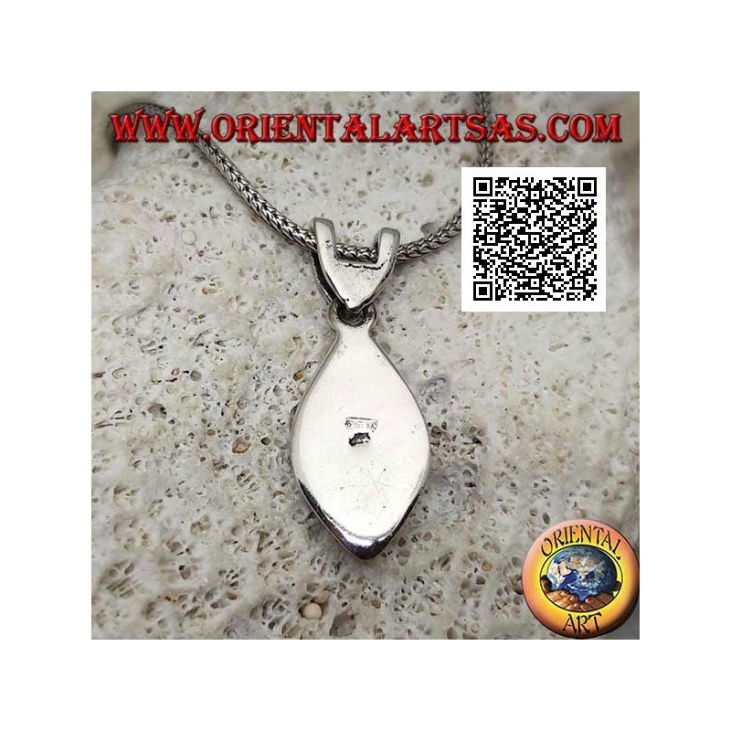 Colgante de plata en forma de ojo liso redondeado con pupila grabada