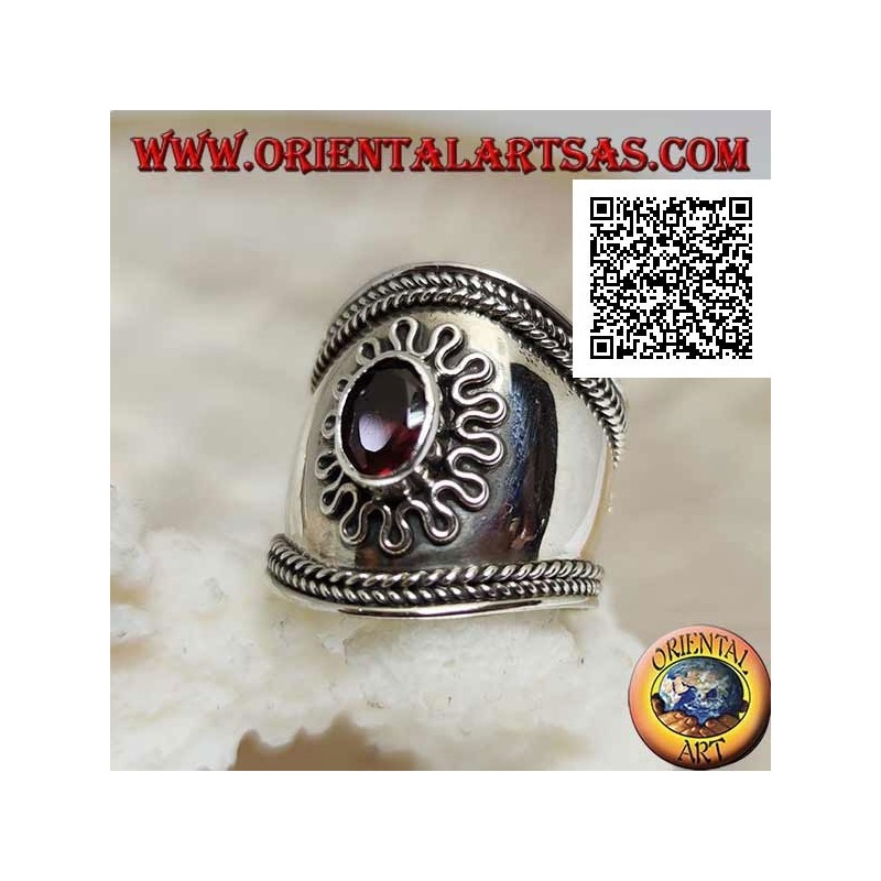 Breitband Silberring mit ovalem Granat, umgeben von Serpentin und an den Seiten miteinander verflochten, Bali (Freesize)