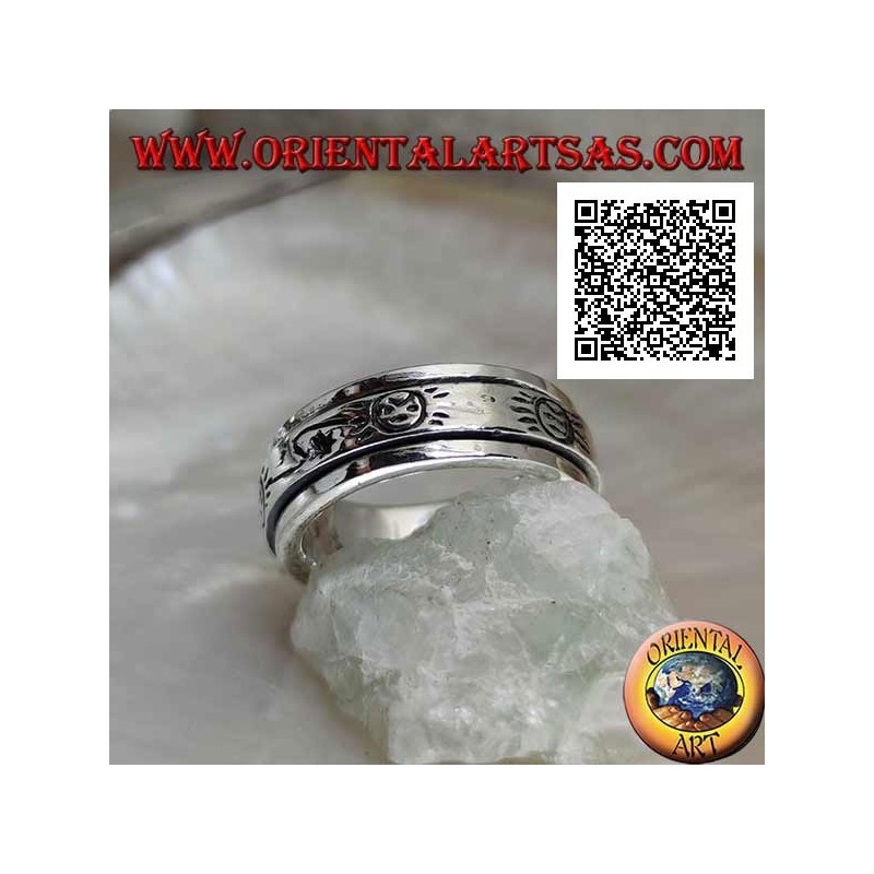 Anello fedina in argento girevole antistress, liscio con sole e saetta stilizzati incisi