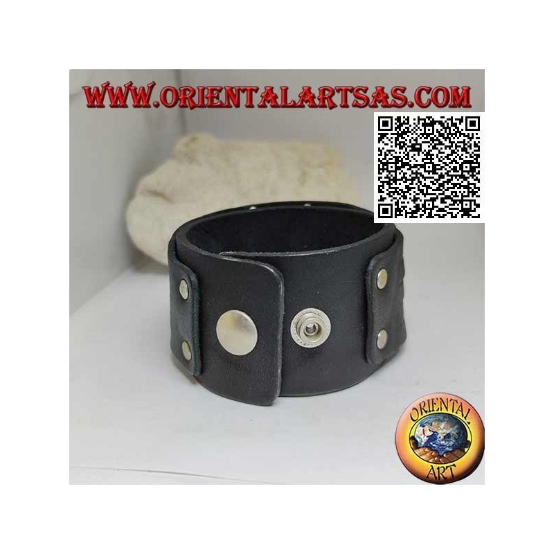 Breites Armband aus echtem Leder, 5 Nieten und Nähte an einem Clipverschluss und 2 Längen (schwarz)