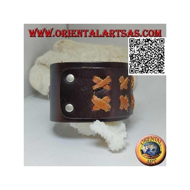 Bracciale largo in vero cuoio, X in pelle chiara su fascetta con chiusura a clip e 2 lunghezze (marrone)