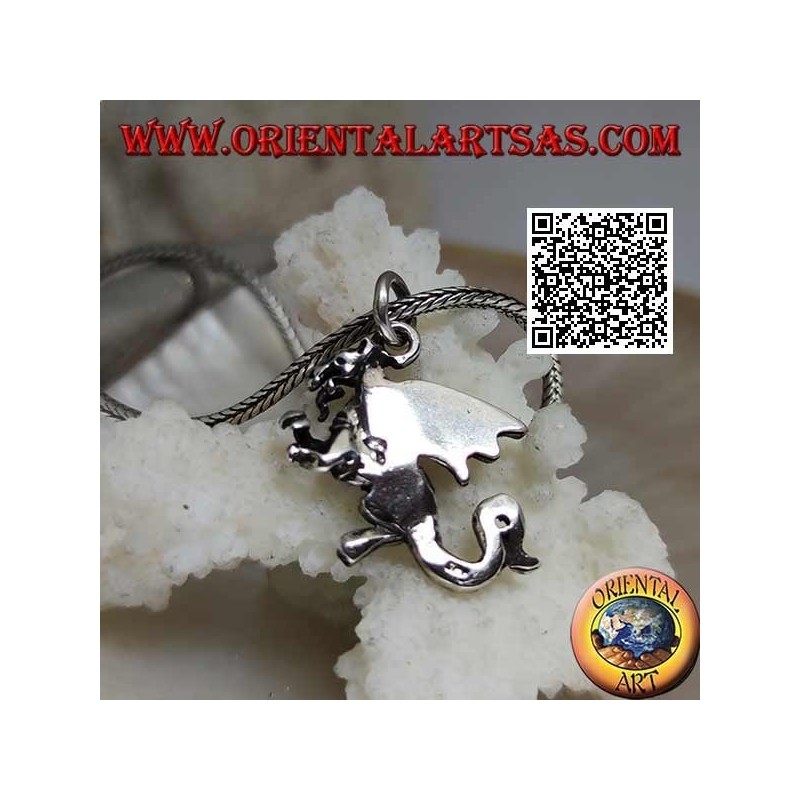 Colgante de plata en forma de dragón occidental de pie sobre dos patas