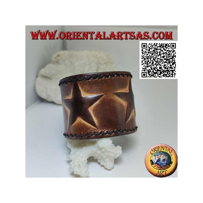 Wide bracelet in real leather, three stars in relief with clip closure and 2 lengths