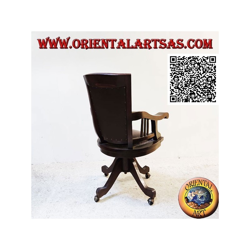 Fauteuil de bureau en bois de teck avec assise et dossier rembourrés en cuir et roues