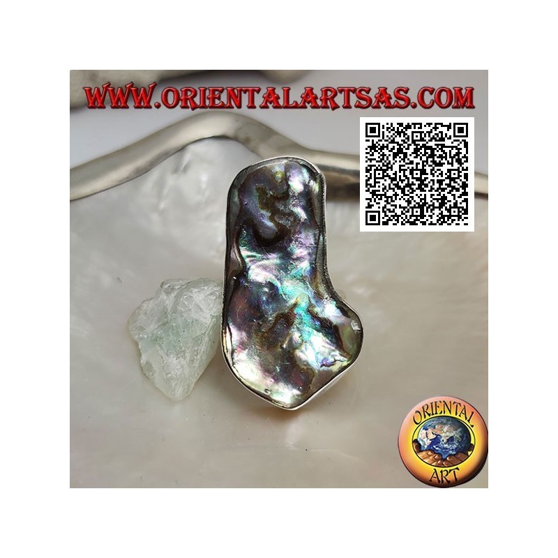Anello in argento con grande paua shell (abalone) irregolare su semplice fedina