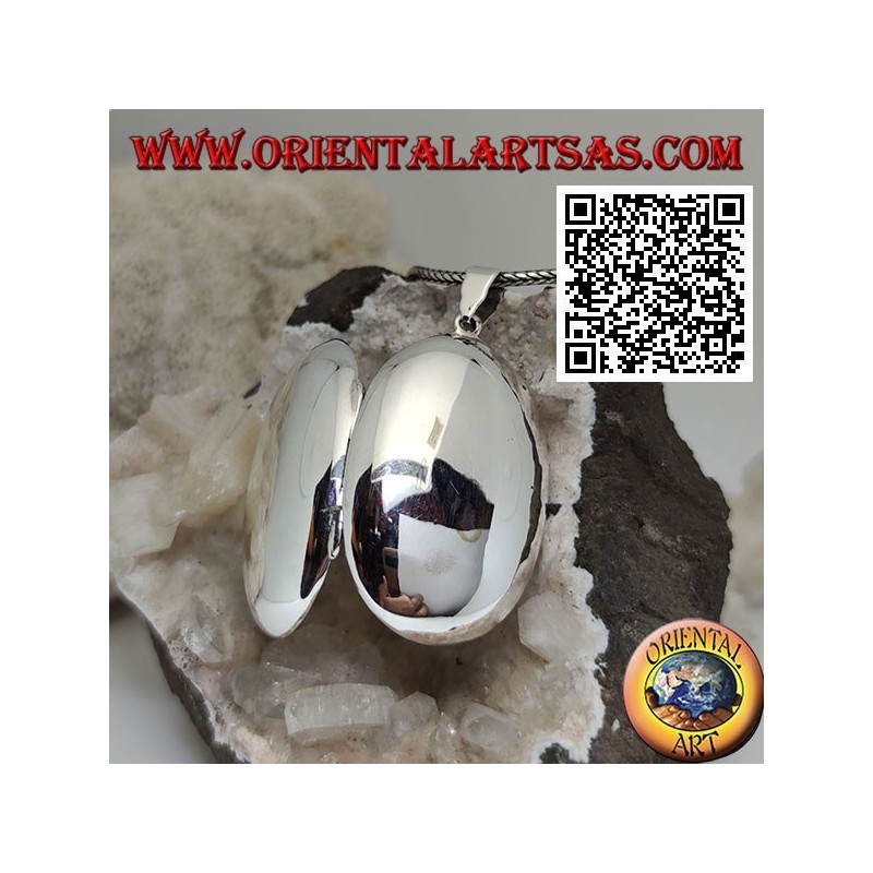 Rounded oval smooth silver photo frame pendant (36 * 24)