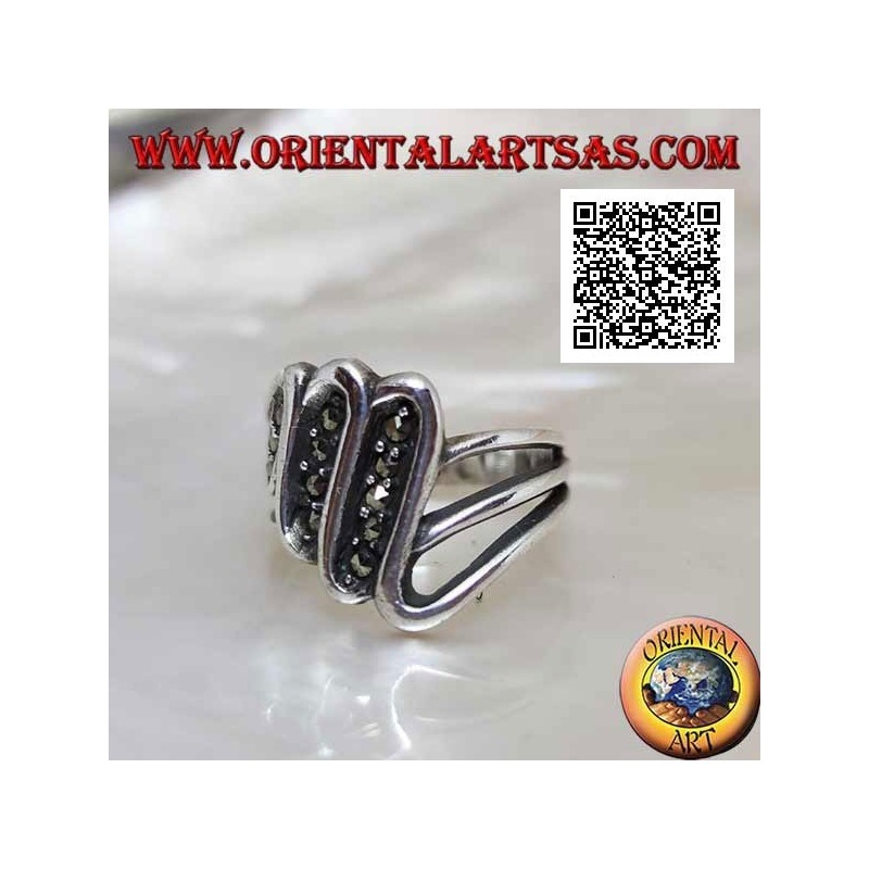 Anillo de plata Triple S que forma tres segmentos tachonados con marcasita