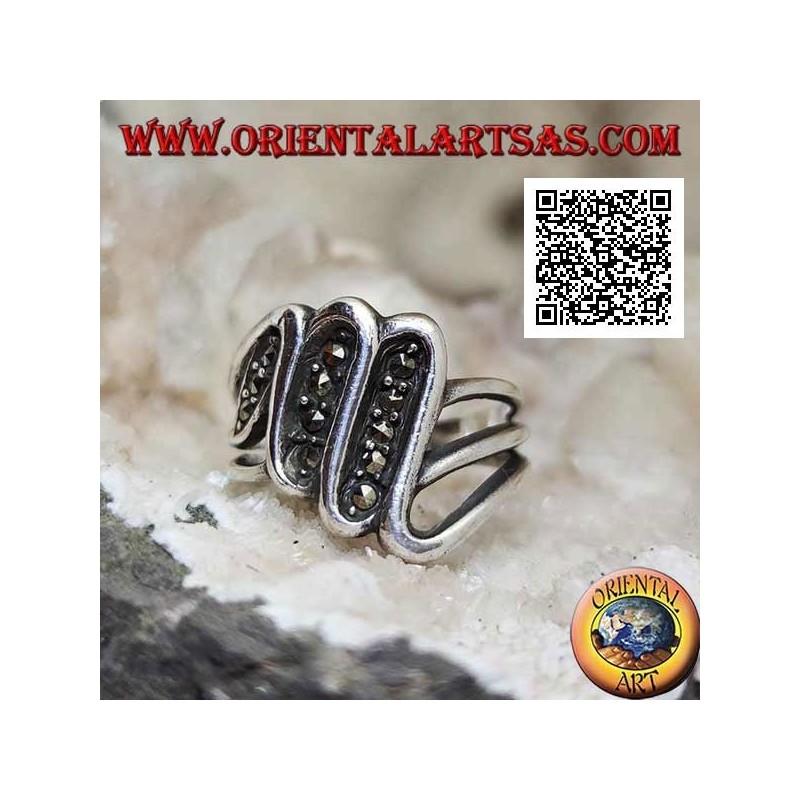 Anillo de plata Triple S que forma tres segmentos tachonados con marcasita