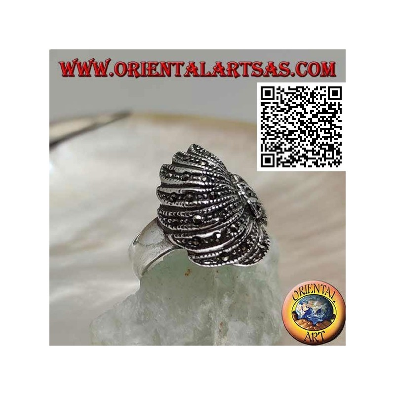 Anillo de plata en abanico convexo tachonado de marcasita