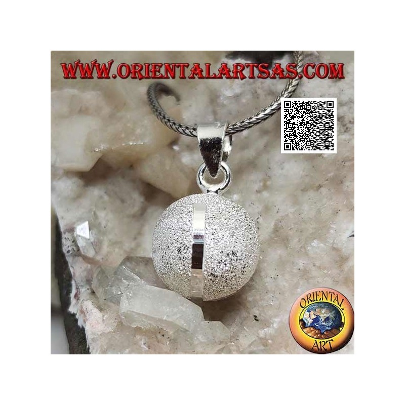 Pendentif en argent sablé "Call of the Angels" avec quatre anneaux de diamants (Ø 16mm.)