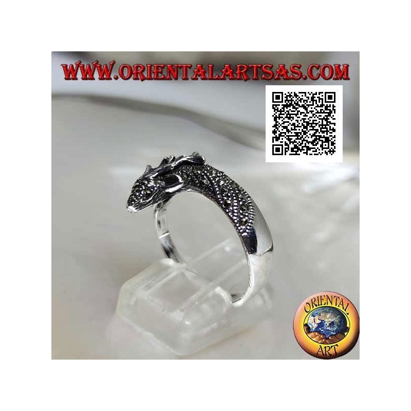 Bague en argent en forme de cerf royal parsemé de marcassite