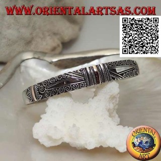 Bracelet en argent avec 3 plaques en or 14 carats et décor ethnique et 2 trapèzes lisses