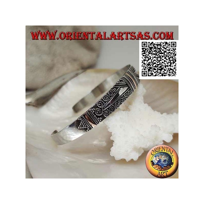 Bracelet en argent avec 3 plaques en or 14 carats et décor ethnique et 2 trapèzes lisses