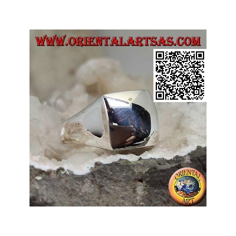 Anello in argento liscio con quadrato bombato rialzato 14*14