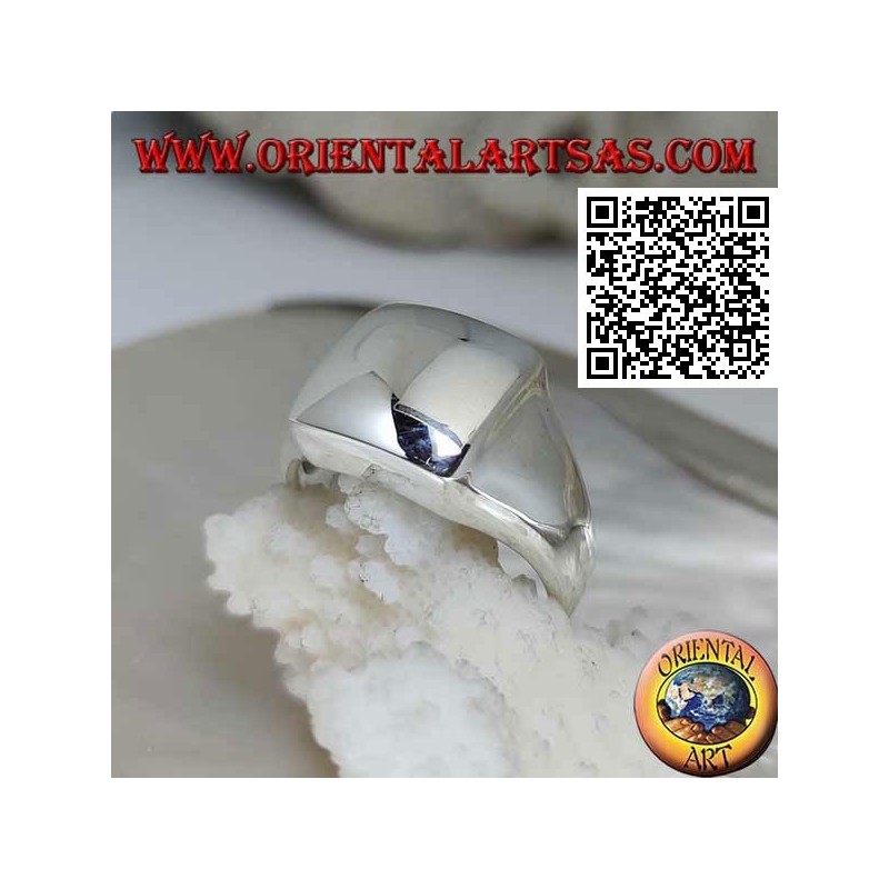 Anello in argento liscio con quadrato bombato rialzato 14*14