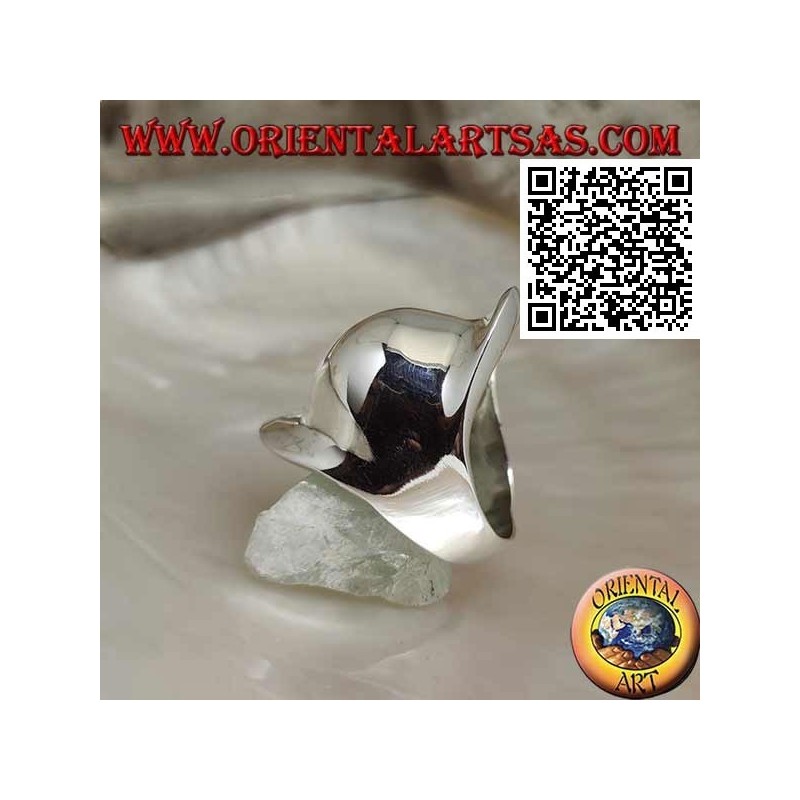 Anello in argento liscio a forma di coprinocca di armatura