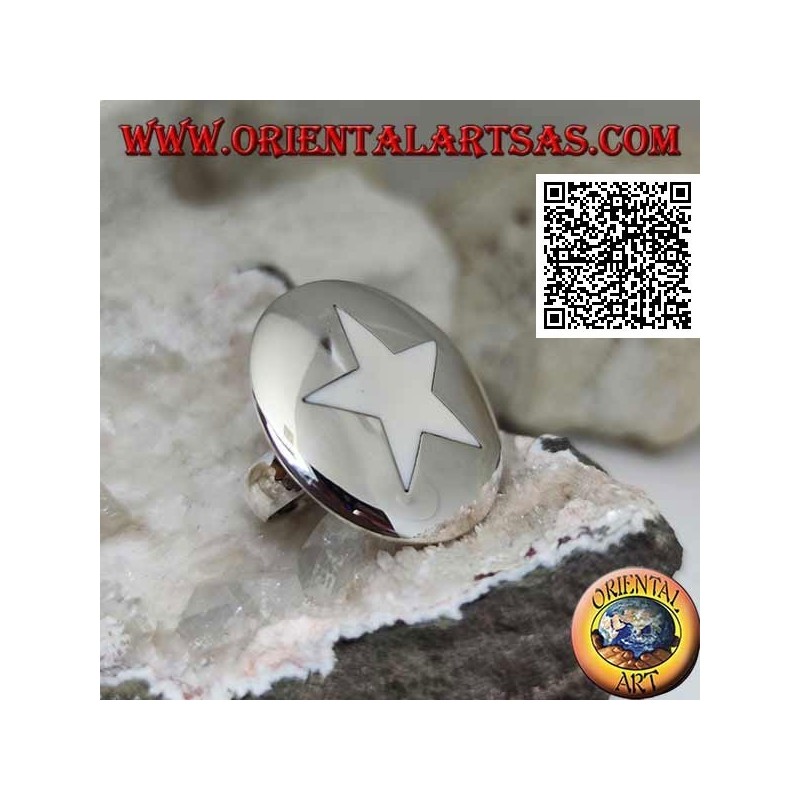 Silver ring with mother of pearl star on large smooth round plate