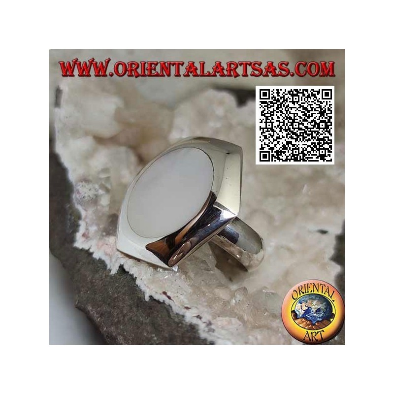 Silver ring with round mother-of-pearl set flush with the edge on a smooth hexagonal plate