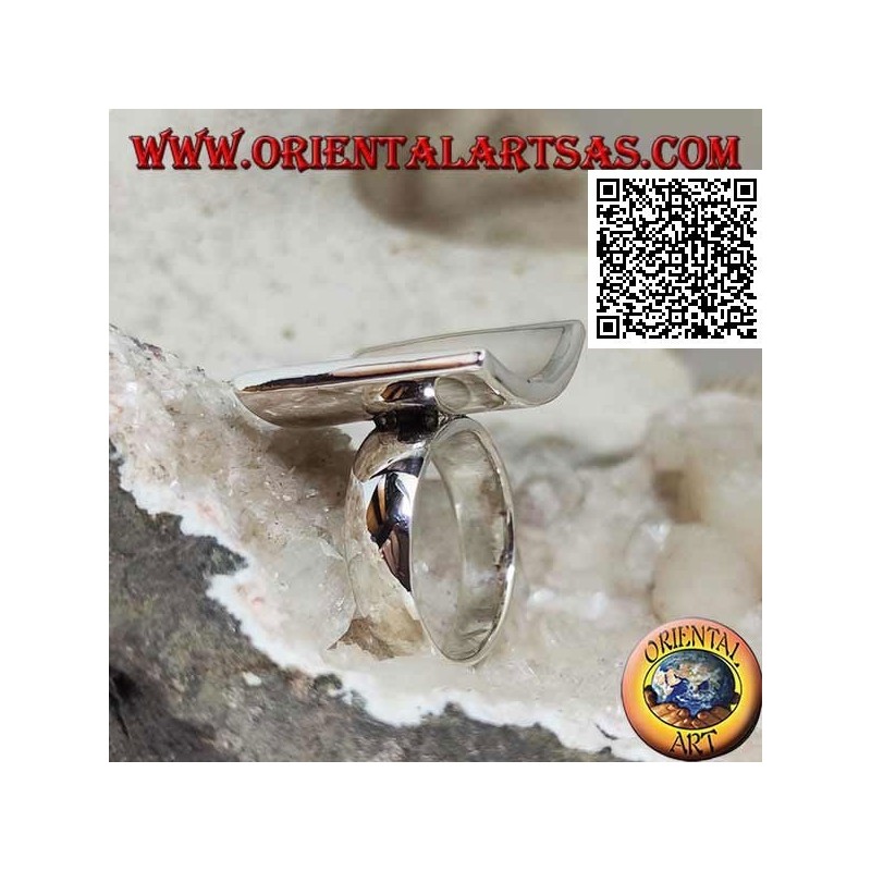 Anello in argento quadrato concavo con madreperla incastonata a filo bordo