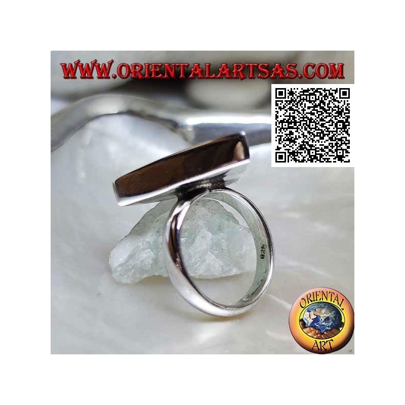 Anillo de plata con gran nácar triangular engastado en borde liso