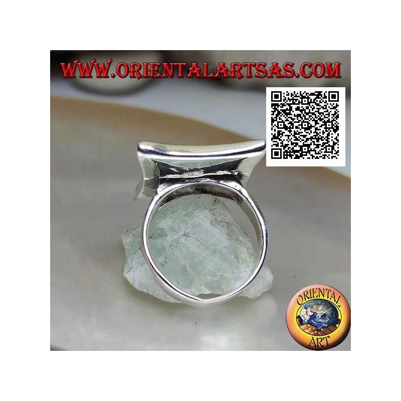 Silberring mit konkavem rechteckigem Onyx, an den Seiten schmal mit glatter Kante