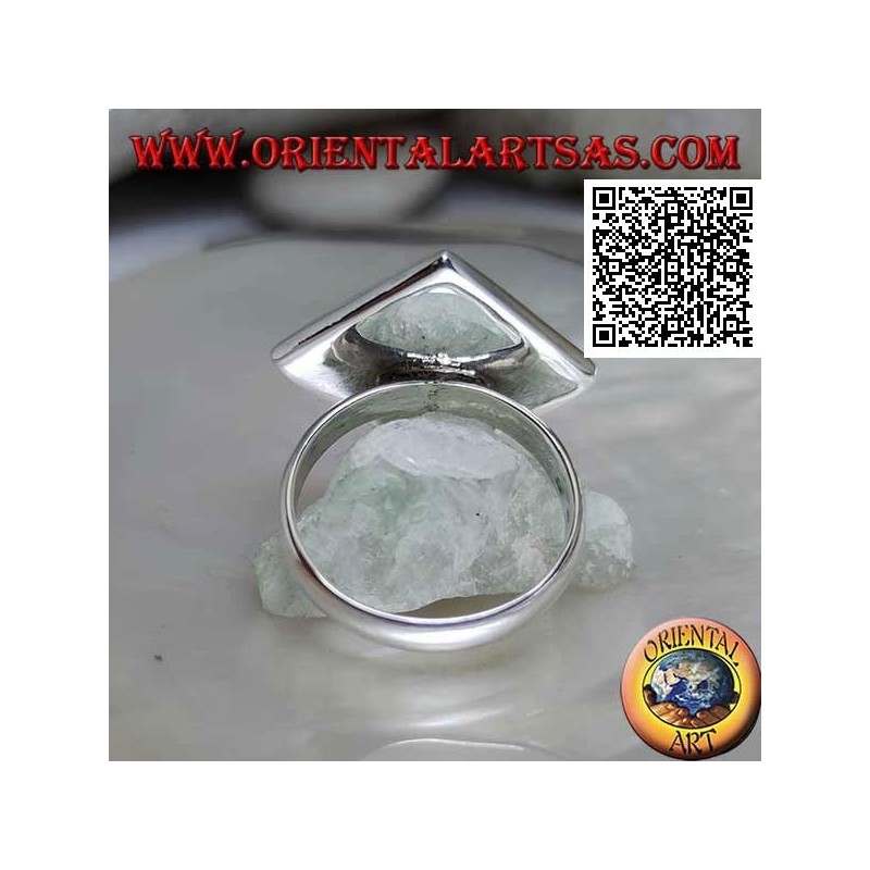 Bague en argent avec nacre à losanges équilatéraux sertis avec bord lisse