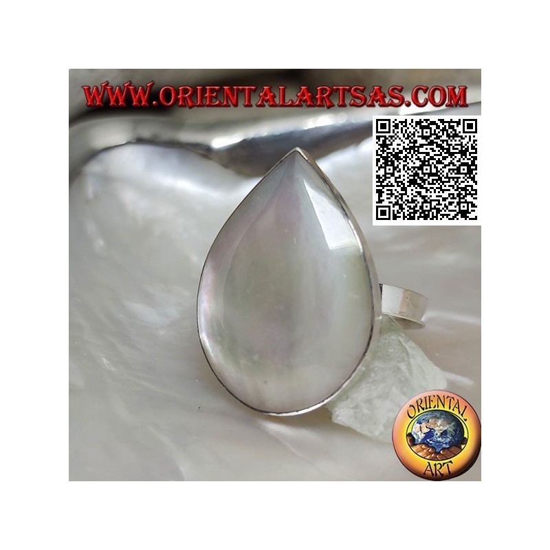 Anillo de plata con nácar en forma de pera engastado en borde liso