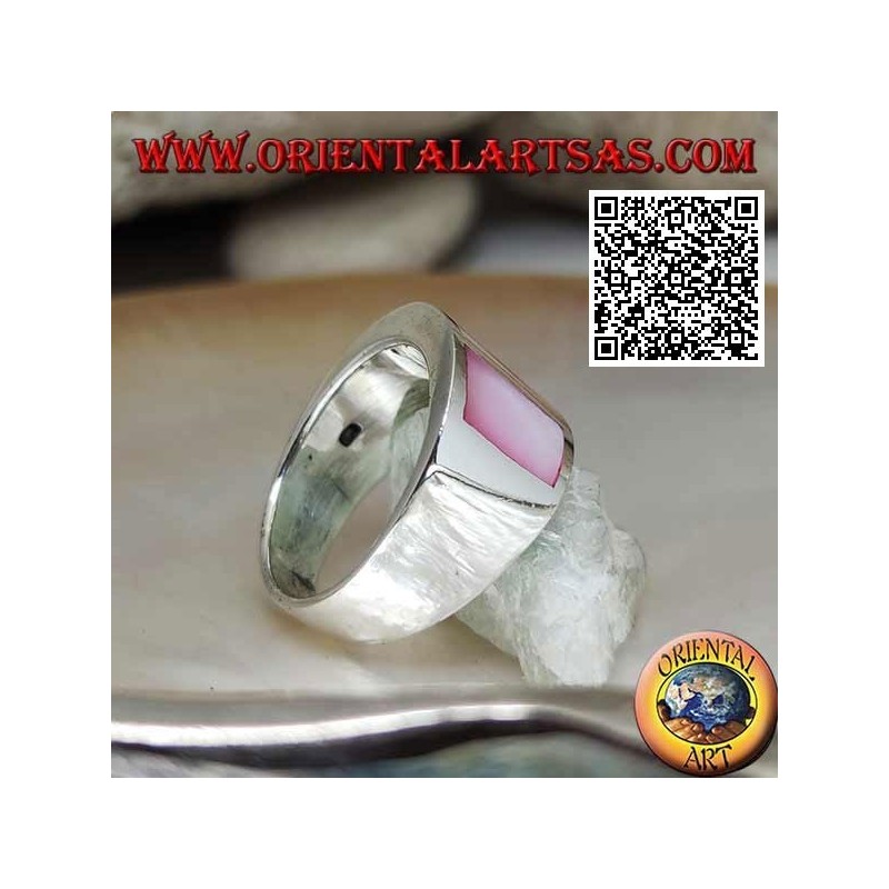 Anello in argento fascia liscia con tre madreperle multicolor incastonata a filo (1)