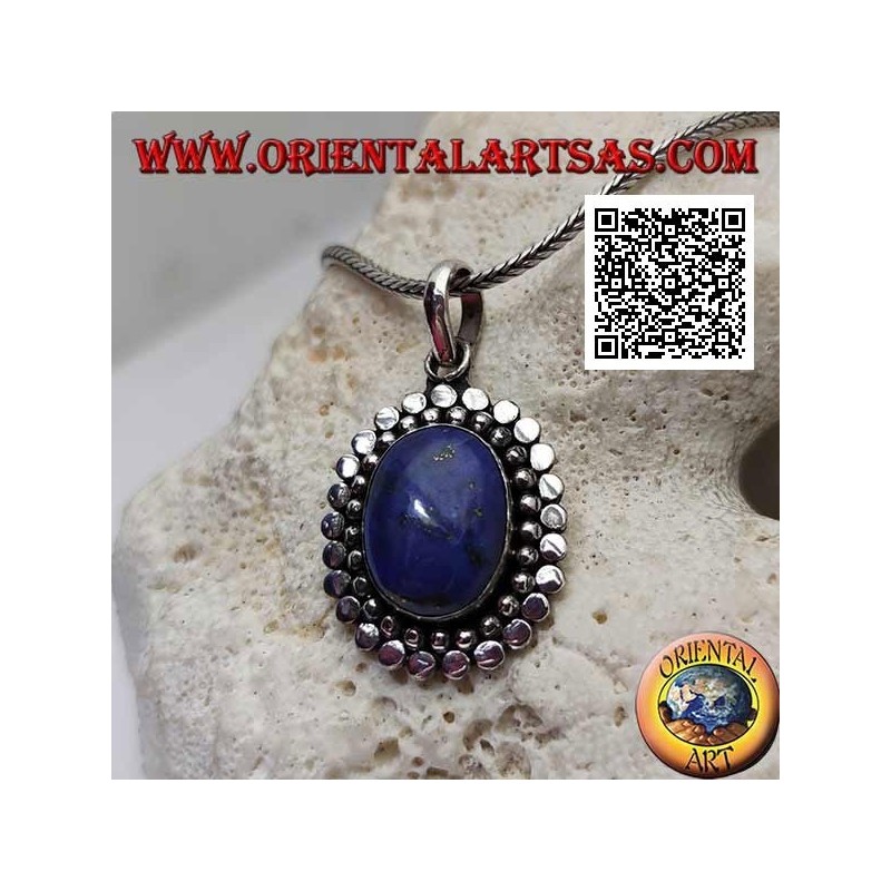 Silberanhänger mit ovalem Lapislazuli, umgeben von Kugeln und Scheiben
