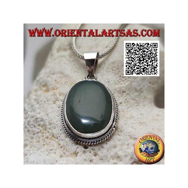 Pendentif en argent avec aventurine ovale entouré d'entrelacs