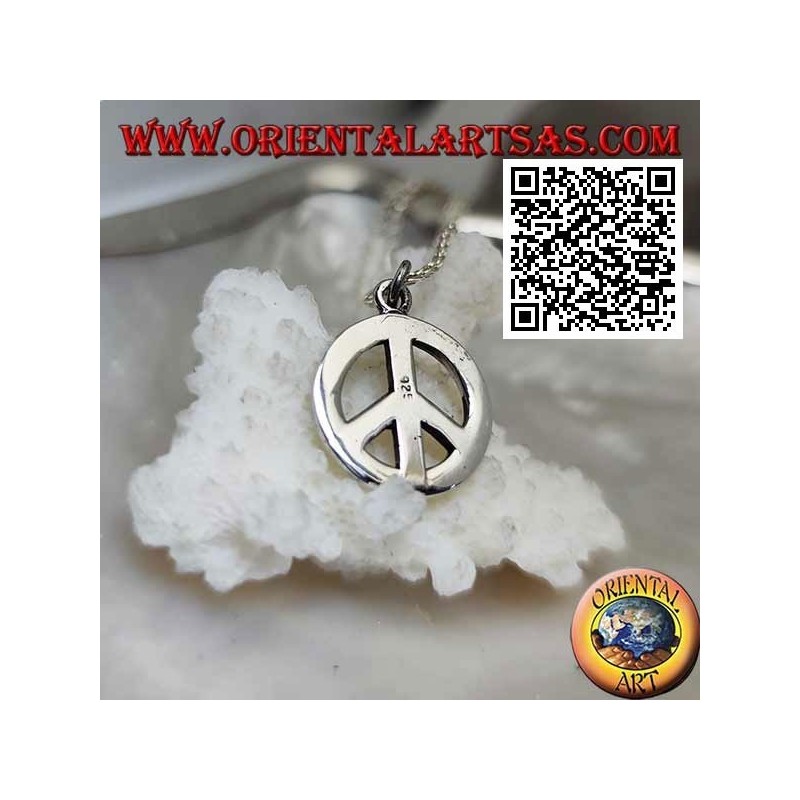 Silver pendant in the shape of a smooth and thick peace symbol (Ø 18 mm.)