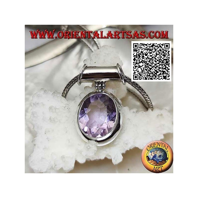 Pendentif en argent avec une superbe améthyste naturelle ovale facettée sur une monture lisse et un crochet tubulaire
