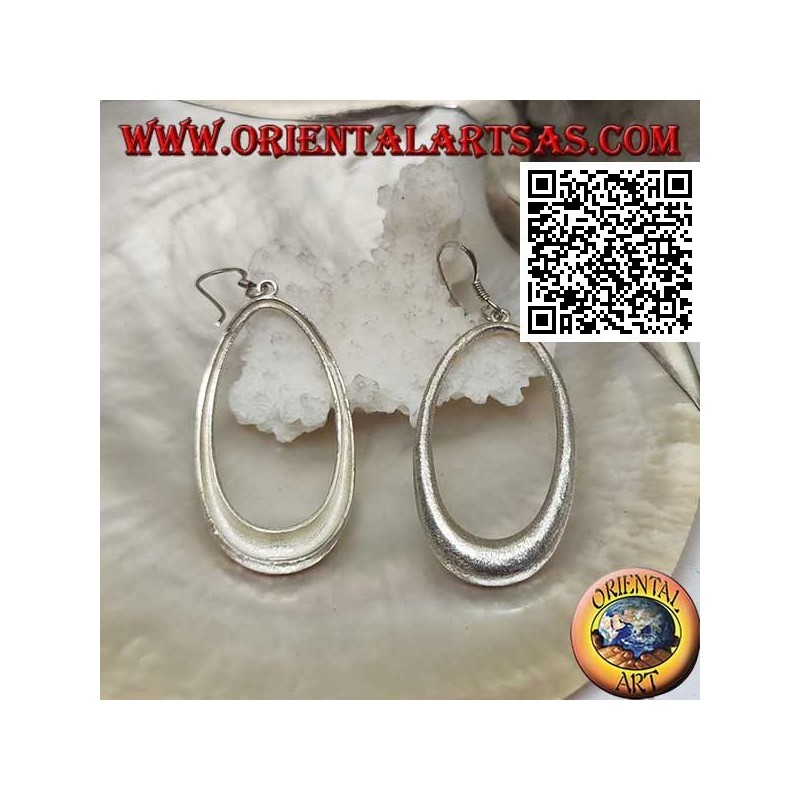 Orecchini in argento satinato a disco ovale crescente pendente